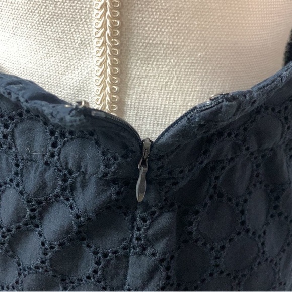 Banana Republic Navy Blue Eyelet 100% Cotton Skirt Size 2 - Picture 8 of 8